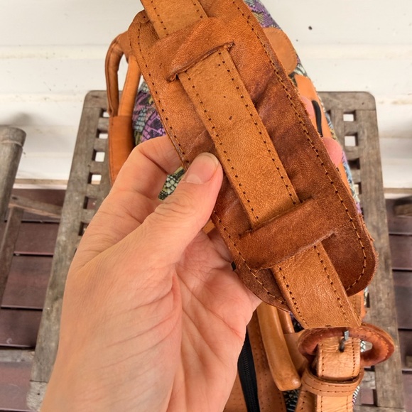 Leather embroidered Huipil bag - Picture 9 of 9